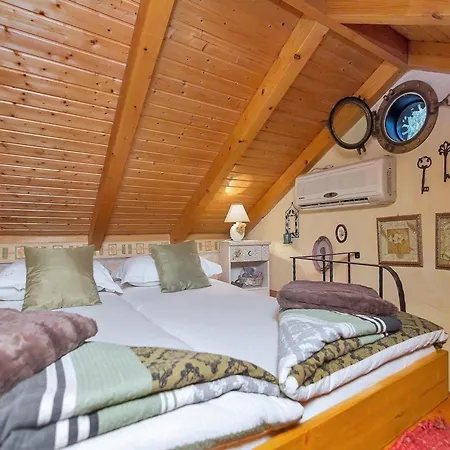 Ferienhaus Fuer 2 Personen 1 Kind Ca 45 Qm In Makarska, Dalmatien Mitteldalmatien Holiday home Makarska
