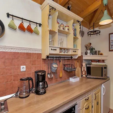 Ferienhaus Fuer 2 Personen 1 Kind Ca 45 Qm In Makarska, Dalmatien Mitteldalmatien * Makarska